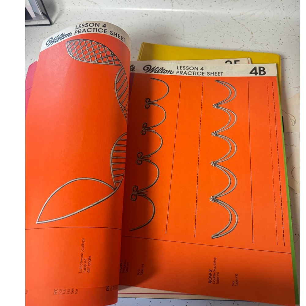 Wilton Way Of Cake Decorating Home Study Course /Practice Board Practice Sheets - Picture 3 of 3